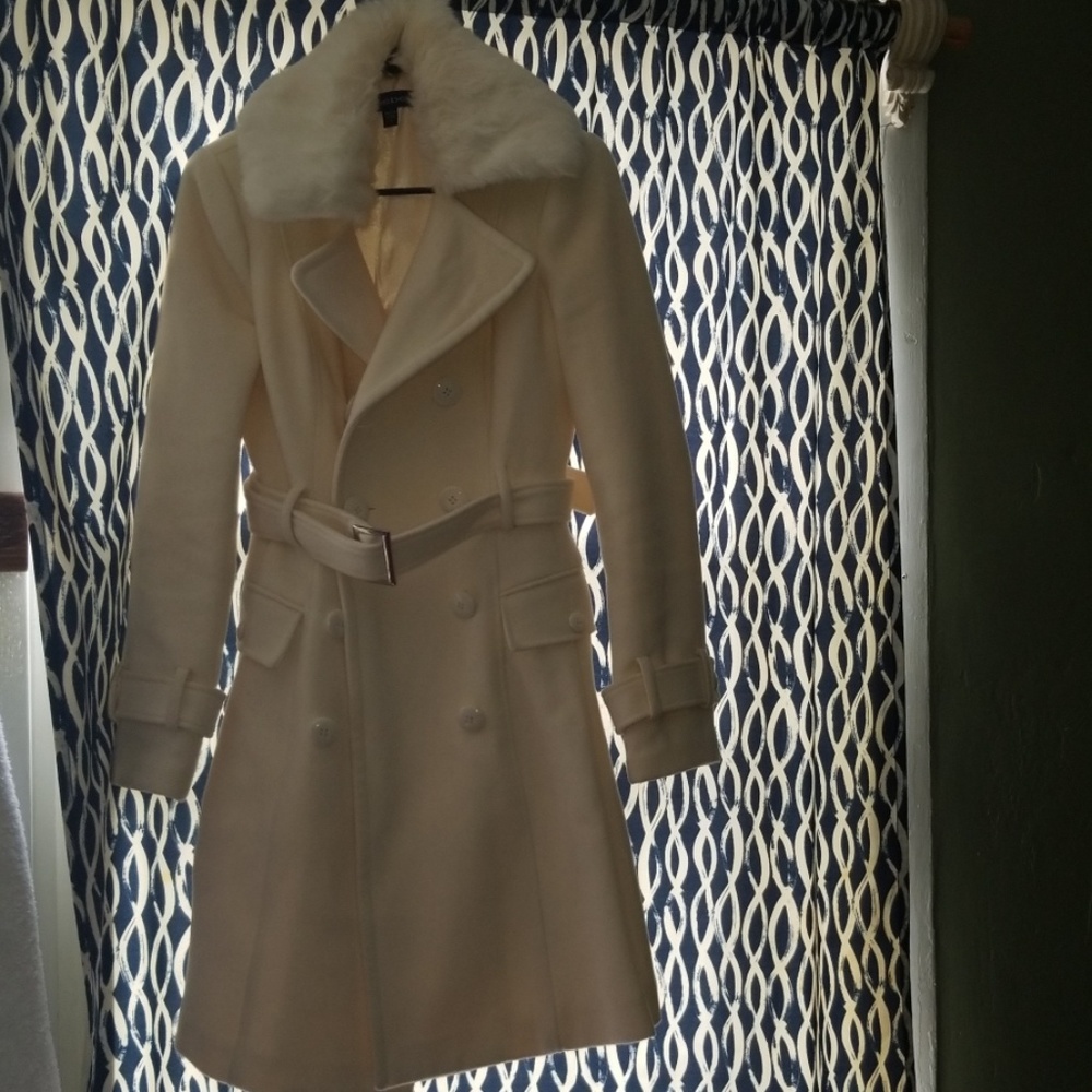 bebe Ivory Faux-Fur Collar Double-Breasted Pea Coat with Belt